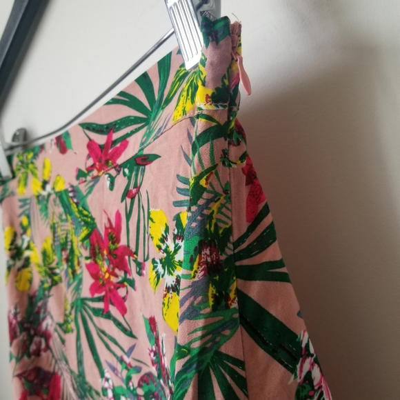 XIX Palms tropical beach Floral two piece set - Picture 11 of 16